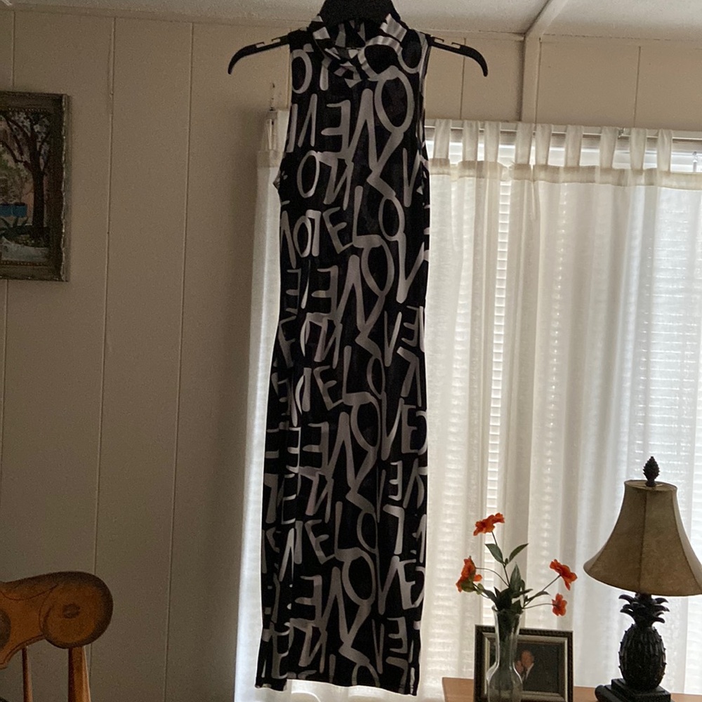Old school form fitting long dress!